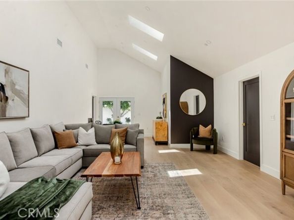 10350 Mccormick Street, North Hollywood (los Angeles) CA 91601