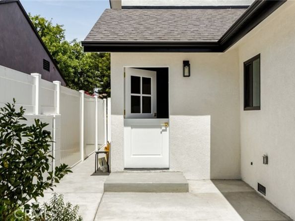 10350 Mccormick Street, North Hollywood (los Angeles) CA 91601