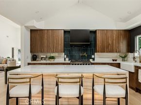 10350 Mccormick Street, North Hollywood (los Angeles) CA 91601