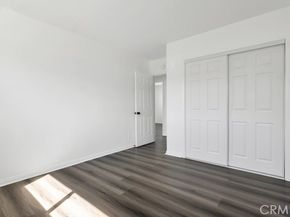 8547 Tampa Avenue, Northridge (los Angeles) CA 91324