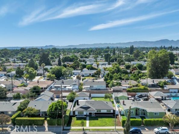 8547 Tampa Avenue, Northridge (los Angeles) CA 91324