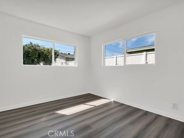 8547 Tampa Avenue, Northridge (los Angeles) CA 91324