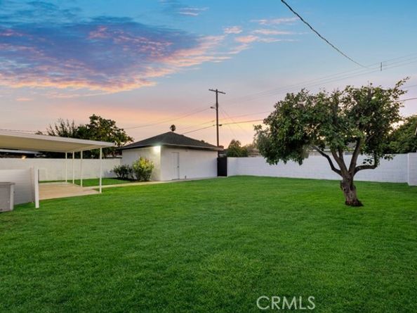 8547 Tampa Avenue, Northridge (los Angeles) CA 91324