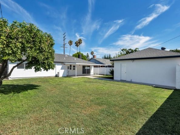 8547 Tampa Avenue, Northridge (los Angeles) CA 91324