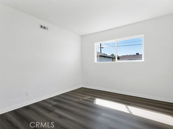 8547 Tampa Avenue, Northridge (los Angeles) CA 91324