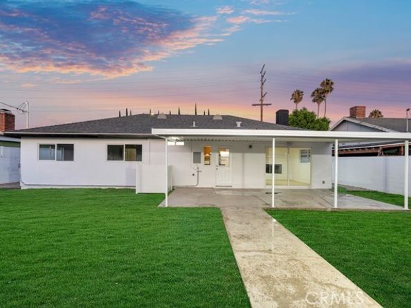 8547 Tampa Avenue, Northridge (los Angeles) CA 91324