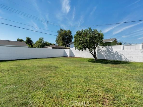 8547 Tampa Avenue, Northridge (los Angeles) CA 91324