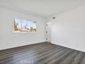 8547 Tampa Avenue, Northridge (los Angeles) CA 91324