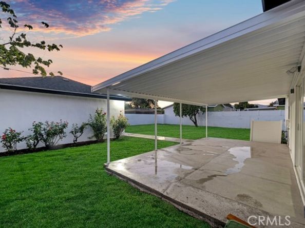 8547 Tampa Avenue, Northridge (los Angeles) CA 91324