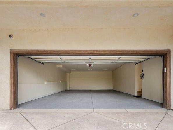 19554 Wells Drive, Tarzana (los Angeles) CA 91356
