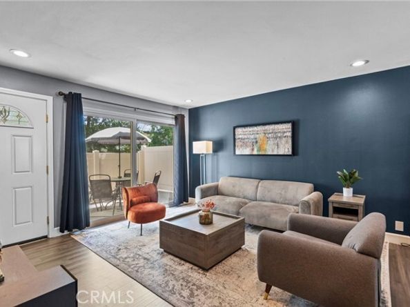 10155 De Soto Avenue 104, Chatsworth (los Angeles) CA 91311
