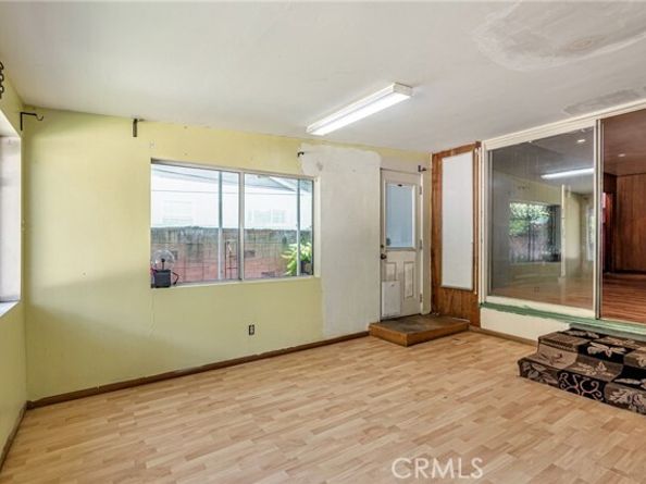 7134 Stansbury Avenue, Van Nuys (los Angeles) CA 91405