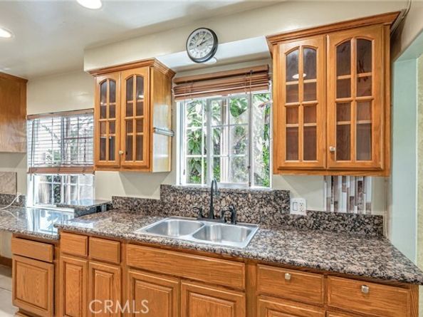 7134 Stansbury Avenue, Van Nuys (los Angeles) CA 91405