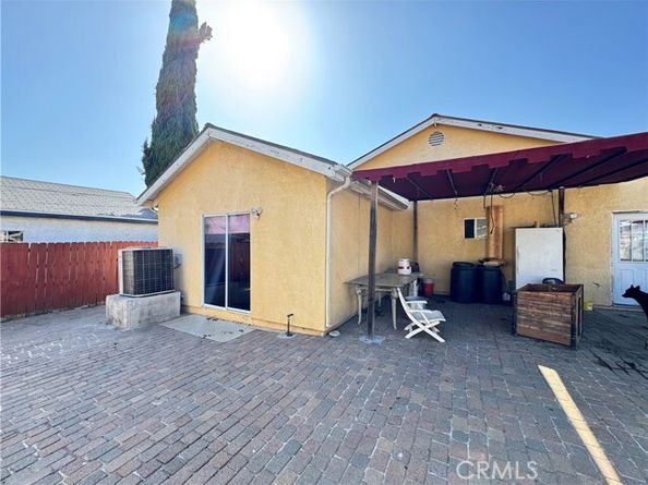 12572 Bromwich Street, Pacoima (los Angeles) CA 91331