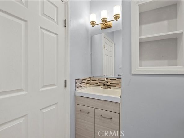 8053 Brimfield Avenue, Panorama City (los Angeles) CA 91402