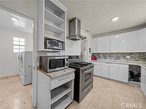 8053 Brimfield Avenue, Panorama City (los Angeles) CA 91402