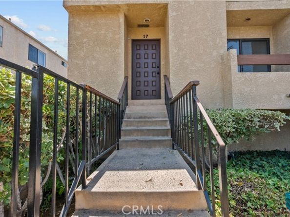 18958 Sherman Way 17, Reseda (los Angeles) CA 91335
