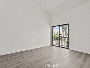 18958 Sherman Way 17, Reseda (los Angeles) CA 91335