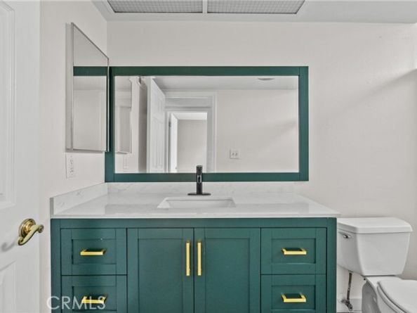 18958 Sherman Way 17, Reseda (los Angeles) CA 91335