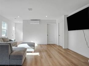 14320 Osborne Street, Panorama City (los Angeles) CA 91402