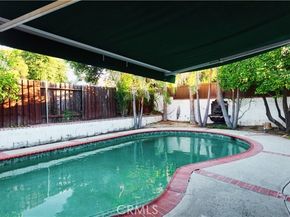 22252 Bassett Street, Canoga Park (los Angeles) CA 91303