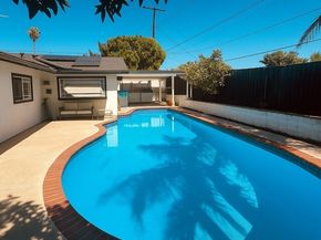22252 Bassett Street, Canoga Park (los Angeles) CA 91303