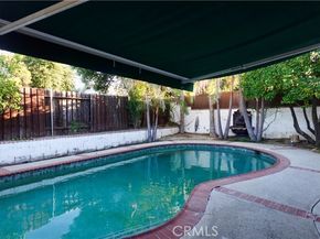 22252 Bassett Street, Canoga Park (los Angeles) CA 91303