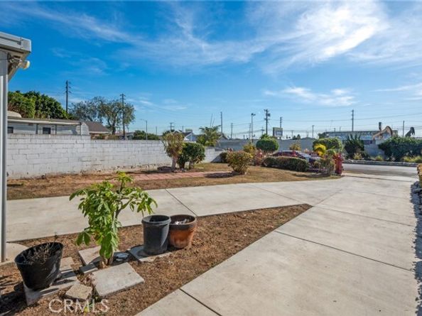 1119 E Colon Street, Wilmington (los Angeles) CA 90744
