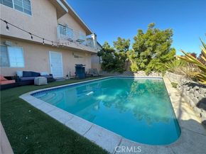 657 W 1st Street, San Pedro (los Angeles) CA 90731