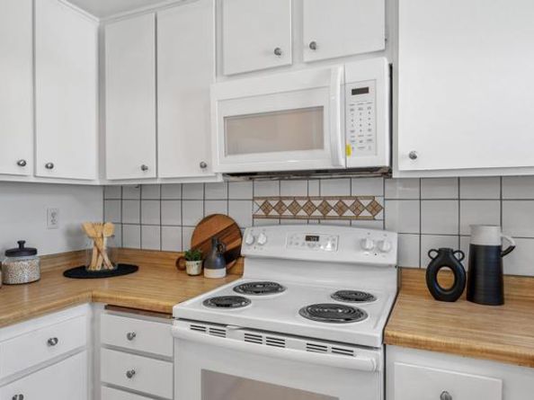 3468 Los Mochis Way, Oceanside CA 92056