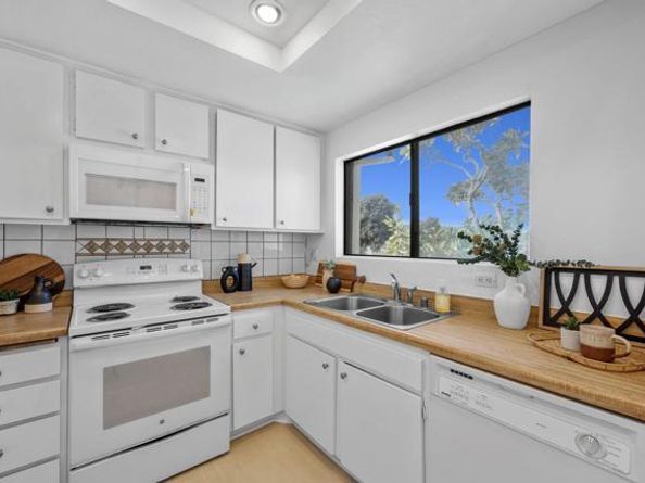 3468 Los Mochis Way, Oceanside CA 92056