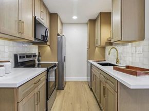 6455 La Jolla Boulevard 122, La Jolla (san Diego) CA 92037