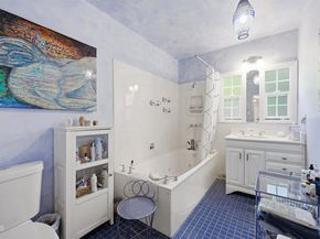 6514 Mammoth Avenue, Los Angeles CA 91401