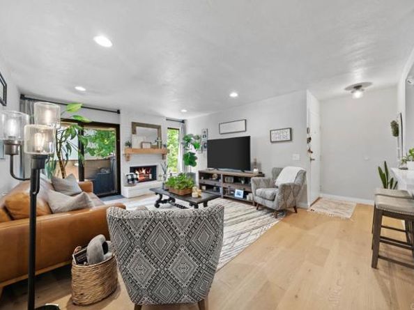 110 N 2Nd Avenue 27, Chula Vista CA 91910