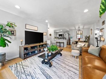 110 N 2Nd Avenue