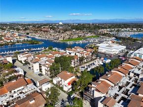 6207 Marina Pacifica, Long Beach CA 90803