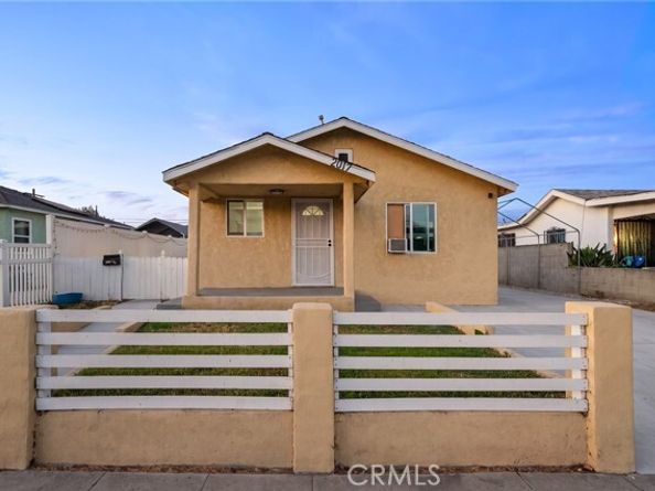 2017 E 112th, Los Angeles CA 90059