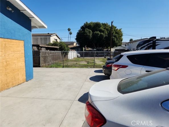 1626 E 32nd Street, Los Angeles CA 90011