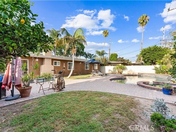 1646 E 15th Street, Santa Ana CA 92701