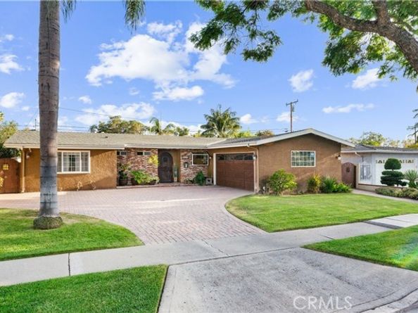 1646 E 15th Street, Santa Ana CA 92701