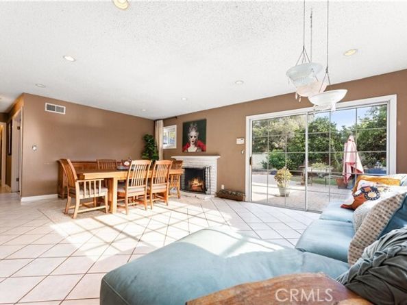 1646 E 15th Street, Santa Ana CA 92701