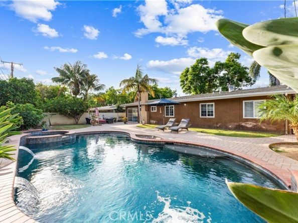 1646 E 15th Street, Santa Ana CA 92701