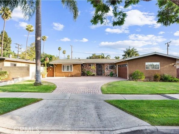 1646 E 15th Street, Santa Ana CA 92701