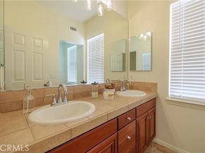 22 Modesto, Irvine CA 92602