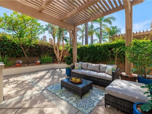 22 Modesto, Irvine CA 92602