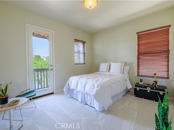 22 Modesto, Irvine CA 92602