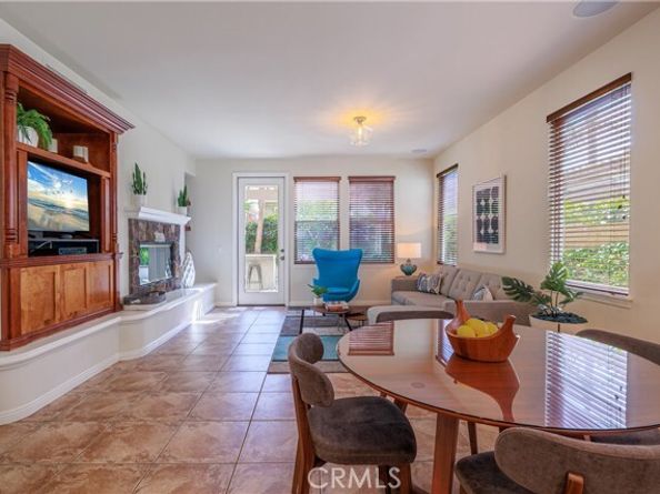 22 Modesto, Irvine CA 92602