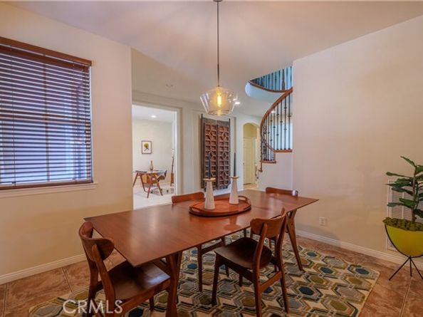 22 Modesto, Irvine CA 92602