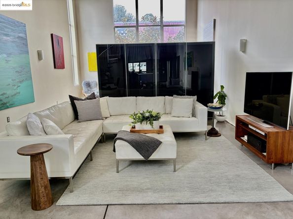 701 Pennsylvania AVE 109, San Francisco CA 94107