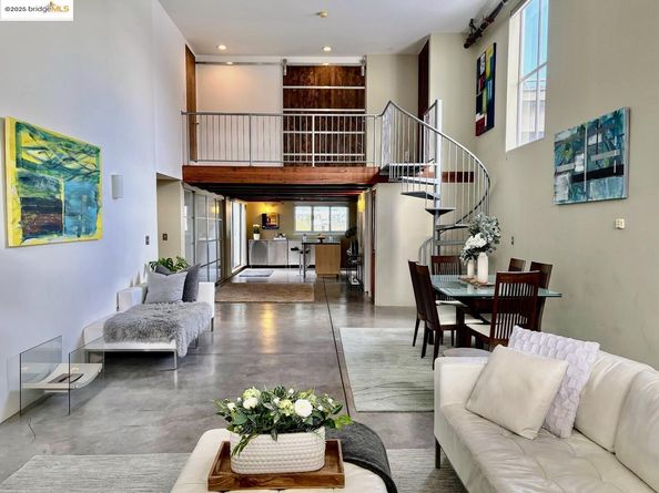 701 Pennsylvania AVE 109, San Francisco CA 94107